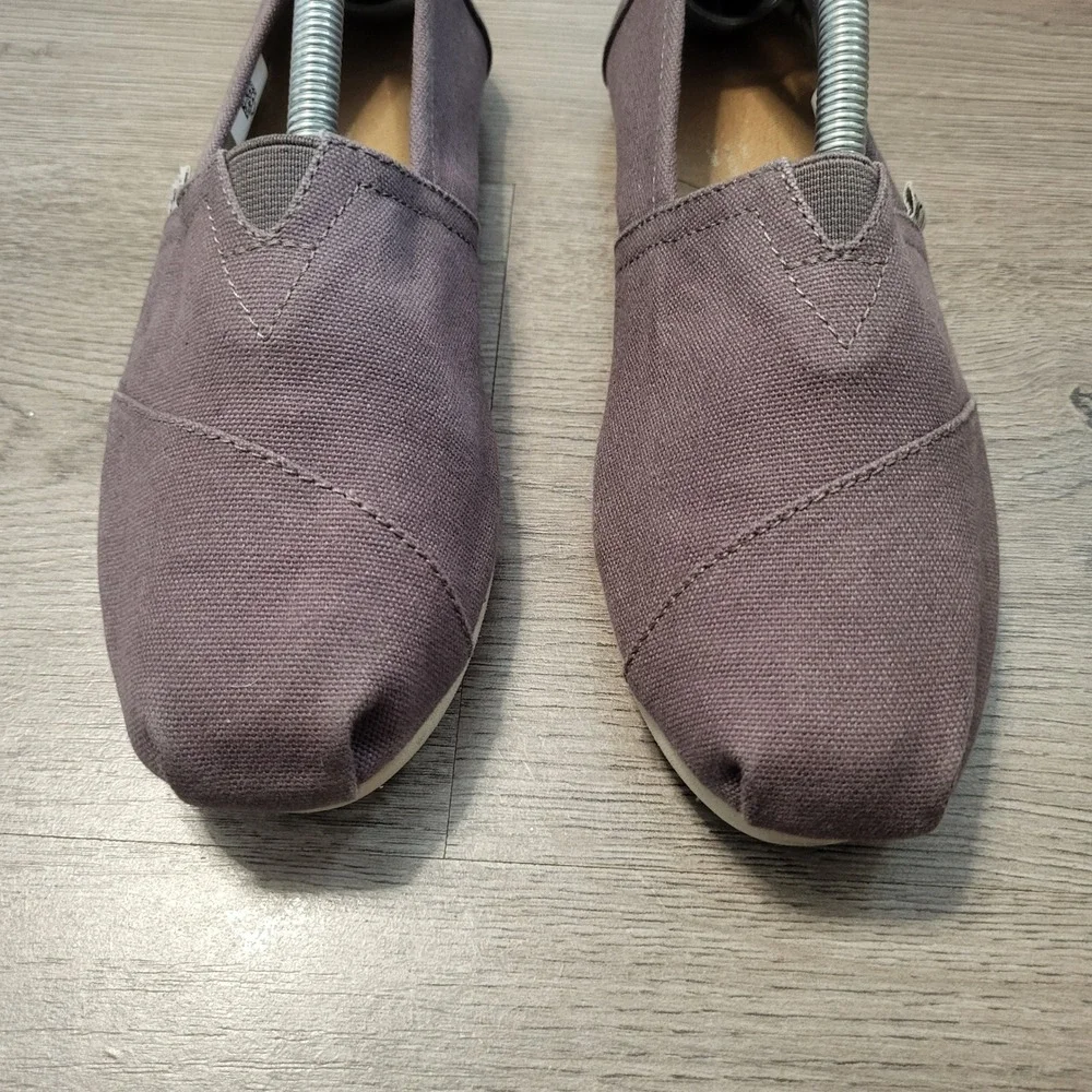 TOMS Womens Classic Alpargata Gray Canvas Slip On Flats Shoes Animal Print 8
